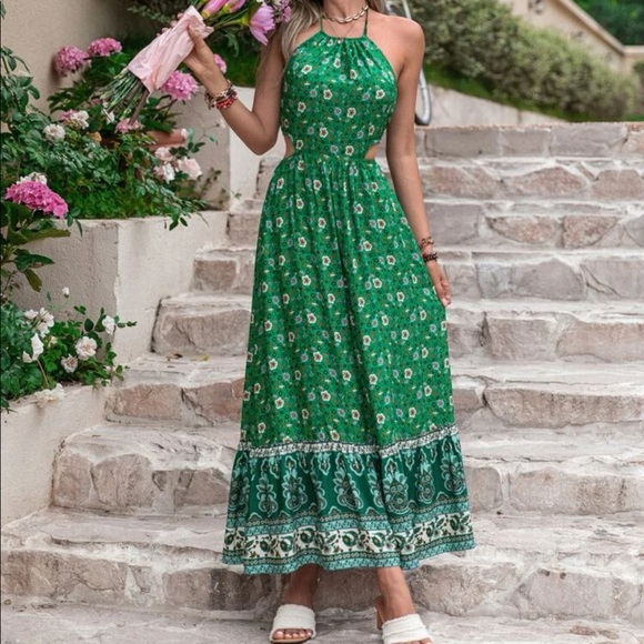 Green cutout maxi dress - Picture 6 of 7